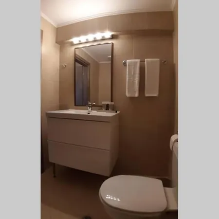 Rhodes Center Flat *